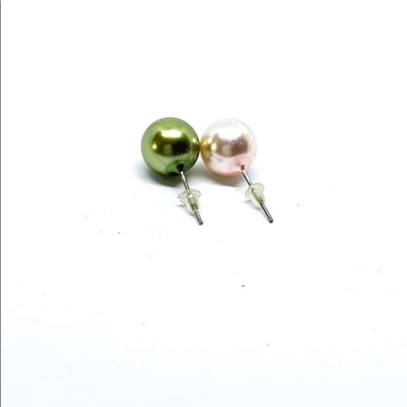 Faux Large Pearl Earrings - Picture 3 of 5